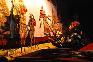 Le théâtre de marionnettes wayang