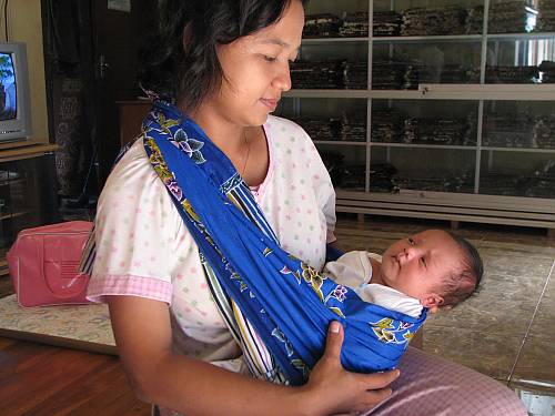 indonesian baby sling