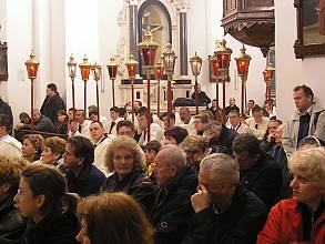 La procesión Za Krizen (vía crucis) en la isla de Hvar