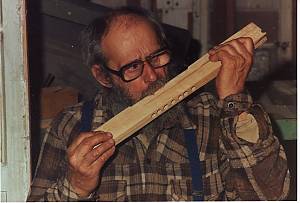 Two-part singing and playing in the Istrian scale