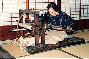 Ojiya-chijimi, Echigo-jofu: techniques of making ramie fabric in Uonuma region, Niigata Prefecture