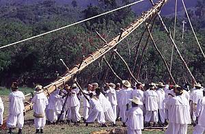 La ceremonia ritual de los Voladores