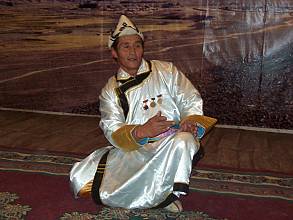 Mongol Biyelgee, Mongolian traditional folk dance