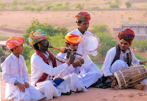 Kalbelia folk songs and dances of Rajasthan - intangible heritage ...