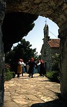 Nijemo Kolo, silent circle dance of the Dalmatian hinterland