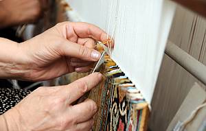 L’art traditionnel du tissage du tapis azerbaïdjanais en République d’Azerbaïdjan 