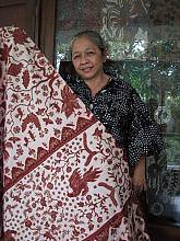 Education and training in Indonesian Batik intangible cultural heritage for elementary, junior, senior, vocational school and polytechnic students, in collaboration with the Batik Museum in Pekalongan