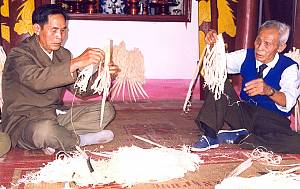 Gióng festival of Phù Ðông and Sóc temples