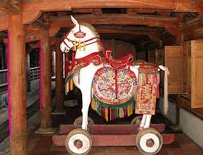Gióng festival of Phù Ðông and Sóc temples
