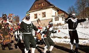 Shrovetide door-to-door processions and masks in the villages of the Hlinecko area