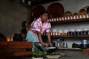 La cocina tradicional mexicana: Una cultura comunitaria, ancestral y viva y el paradigma de Michoacán