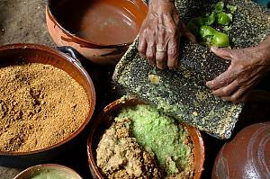 La cocina tradicional mexicana: Una cultura comunitaria, ancestral y viva y el paradigma de Michoacán