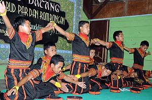 Saman dance