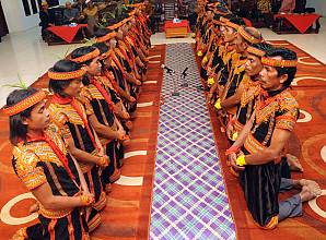 Saman dance