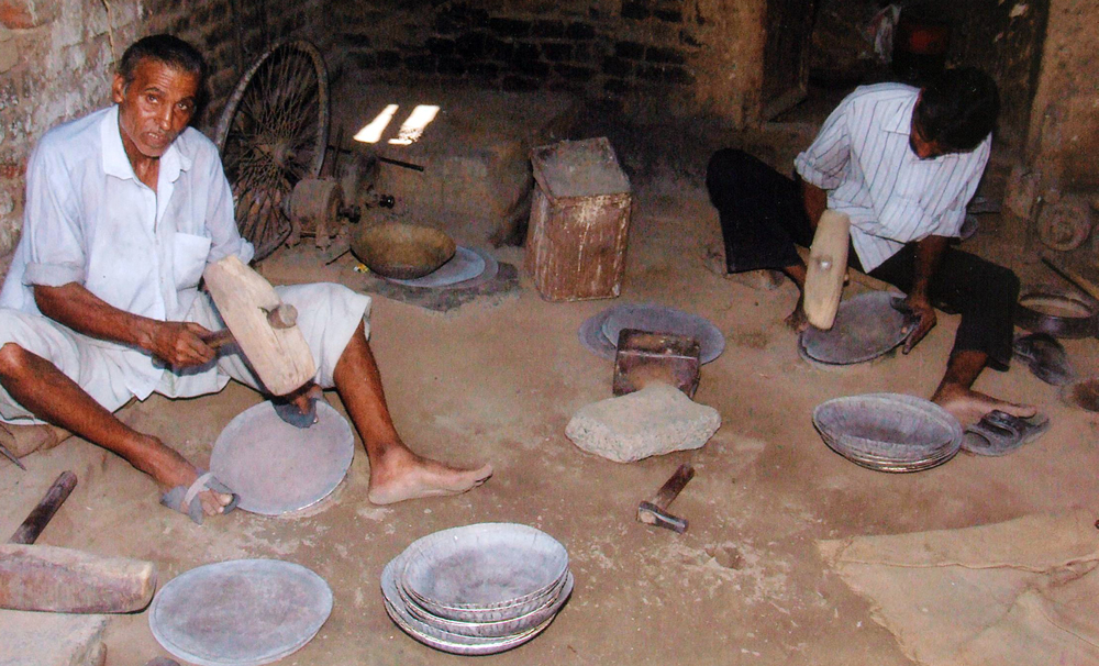 Traditional brass and copper craft of utensil making among the Thatheras of  Jandiala Guru, Punjab, India - intangible heritage - Culture Sector - UNESCO