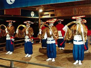 Nachi no Dengaku, a religious performing art held at the Nachi fire festival