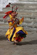 Mask dance of the drums from Drametse