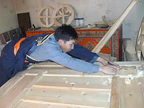 Traditional craftsmanship of the Mongol Ger and its associated customs