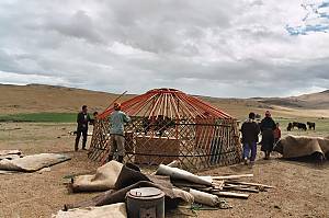 Traditional craftsmanship of the Mongol Ger and its associated customs