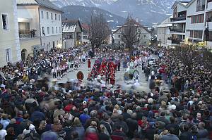 Schemenlaufen, le carnaval d’Imst, Autriche