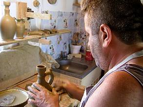 Craftsmanship of Horezu ceramics