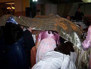 Les rites et les savoir-faire artisanaux associés à la tradition du costume nuptial de Tlemcen