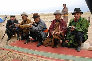 Mongolian knuckle-bone shooting