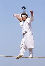 Jultagi, tightrope walking