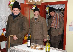 Men’s group Colindat, Christmas-time ritual