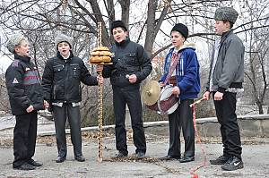Men’s group Colindat, Christmas-time ritual