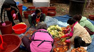 Kimjang: modo de preparar y compartir conservas kimchi en la República de Corea