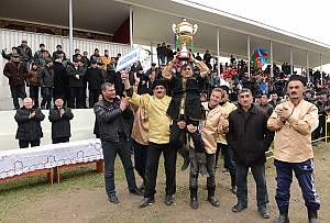 Le tchovgan, jeu équestre traditionnel pratiqué à dos de chevaux karabakhs en République d'Azerbaïdjan