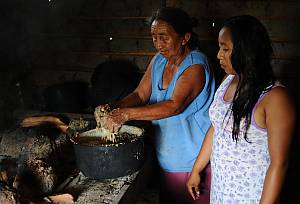 Mapoyo oral tradition and its symbolic reference points within their ancestral territory