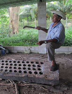 El Salvador: first community-based inventorying experiences of intangible cultural heritage following the ratification of the...