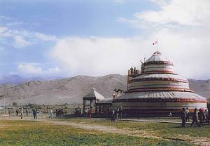 Connaissances et savoir-faire traditionnels de la fabrication des yourtes kirghizes, kazakhes et karakalpak (habitat nomade des peuples turciques)