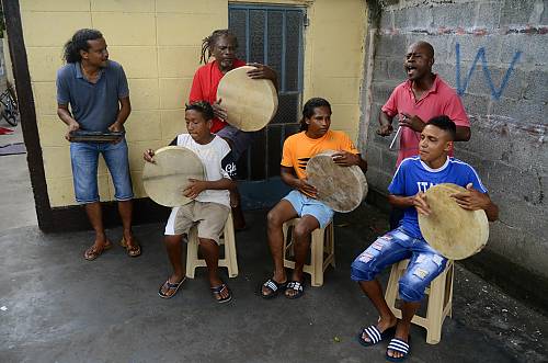 Le ravane instrument traditionne de l'Ile Maurice