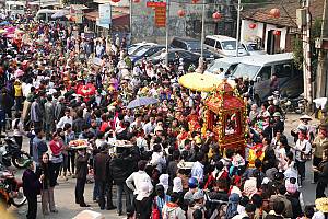 Practices related to the Viet beliefs in the Mother Goddesses of Three Realms