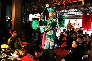 Practices related to the Viet beliefs in the Mother Goddesses of Three Realms