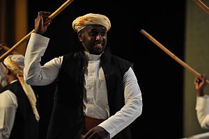 L'Almezmar, danse du bâton au son des tambours