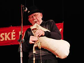 Bagpipe culture