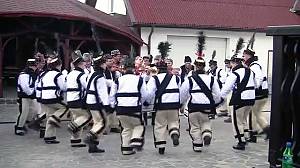 Les danses des garçons en Roumanie