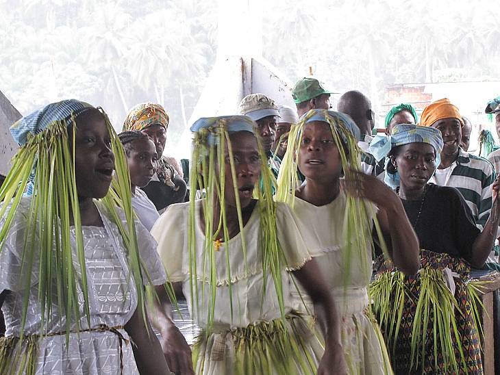 Présentation du Quiná par la Communauté de Ribeira Afonso à Sao Tomé-et-Principe 