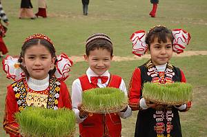 Nawrouz, Novruz, Nowrouz, Nowrouz, Nawrouz, Nauryz, Nooruz, Nowruz, Navruz, Nevruz, Nowruz, Navruz