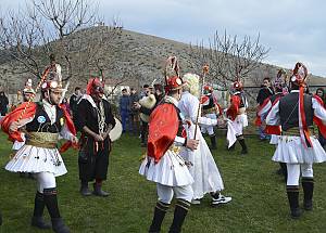 La Momoeria, fêtes du Nouvel An dans huit villages de la région de Kozani, en Macédoine occidentale (Grèce)