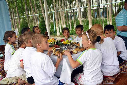 Charity actions - Palov treating for orphans