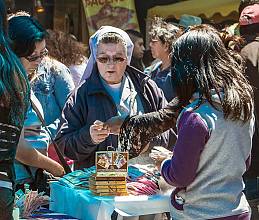 Ritual journeys in La Paz during Alasita