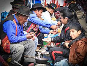 Ritual journeys in La Paz during Alasita