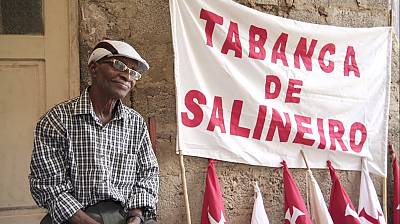Community members in Cabo Verde taking stock of their intangible cultural heritage