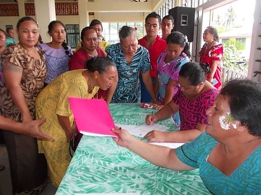 Samoan learning how to inventory intangible cultural heritage