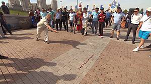Les jeux traditionnels d’assyks kazakhs